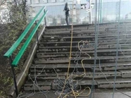 На москвичку обрушились провода ЛЭП