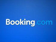 Booking.com приостановил деятельность в России