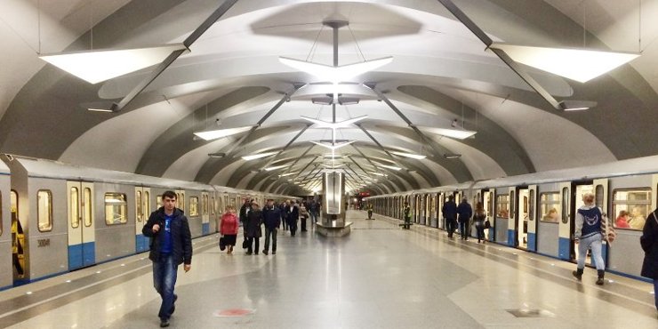 Названы самые популярные у москвичей станции метро