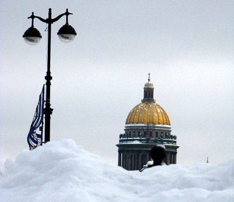 Глава Жилищного комитета Петербурга уволен за плохую уборку снега