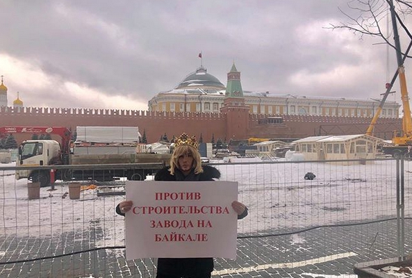 Сергея Зверева оштрафовали за пикет против завода на Байкале