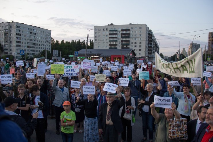 Парки как поле битвы застройщиков и горожан