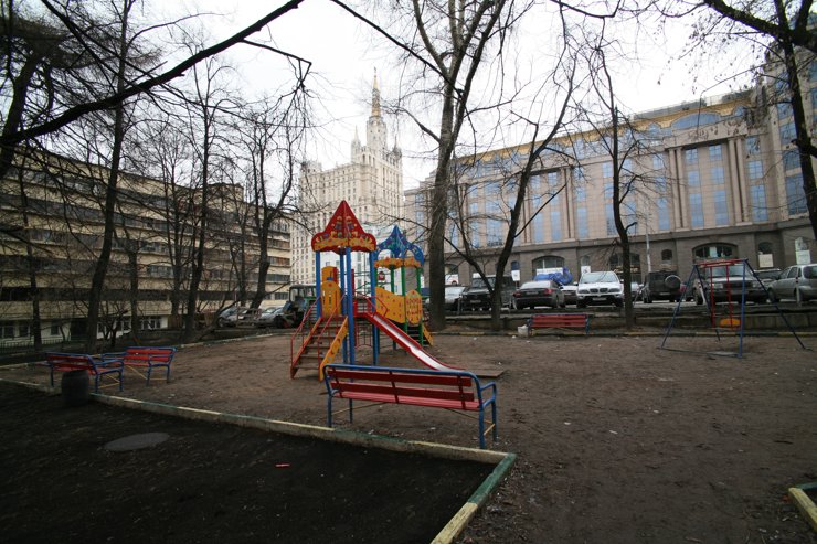 Минстрой дал рекомендации по обустройству детских площадок