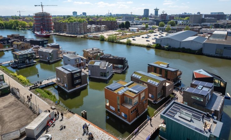 Жизнь на воде: рационально, экологично и амстердамно