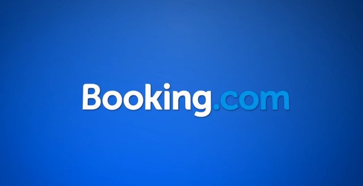 Booking.com приостановил деятельность в России