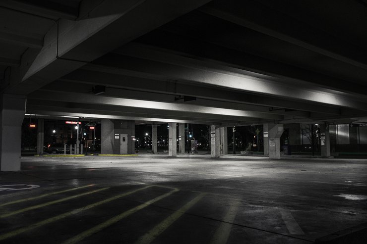 В Подмосковье на первых этажах многоуровневых паркингов откроют объекты стрит-ритейла