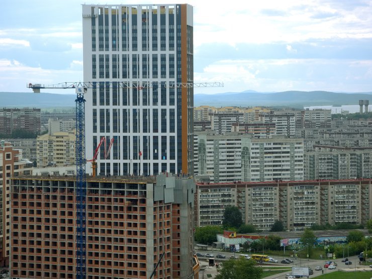В Екатеринбурге резко выросло число квартир, выставленных на продажу
