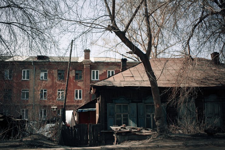 Барак ростов. Нахаловка Астрахань. Бараки в Красноармейском районе Волгограда. Ростов бараки. Барак на Соколе.